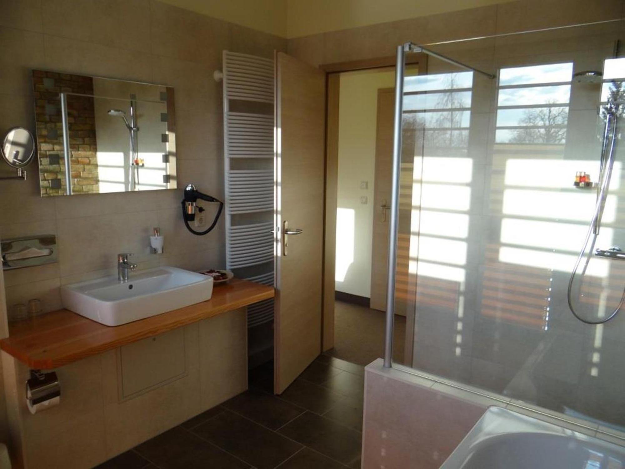 Hotel Und Restaurant Am Peenetal Liepen  ห้อง รูปภาพ