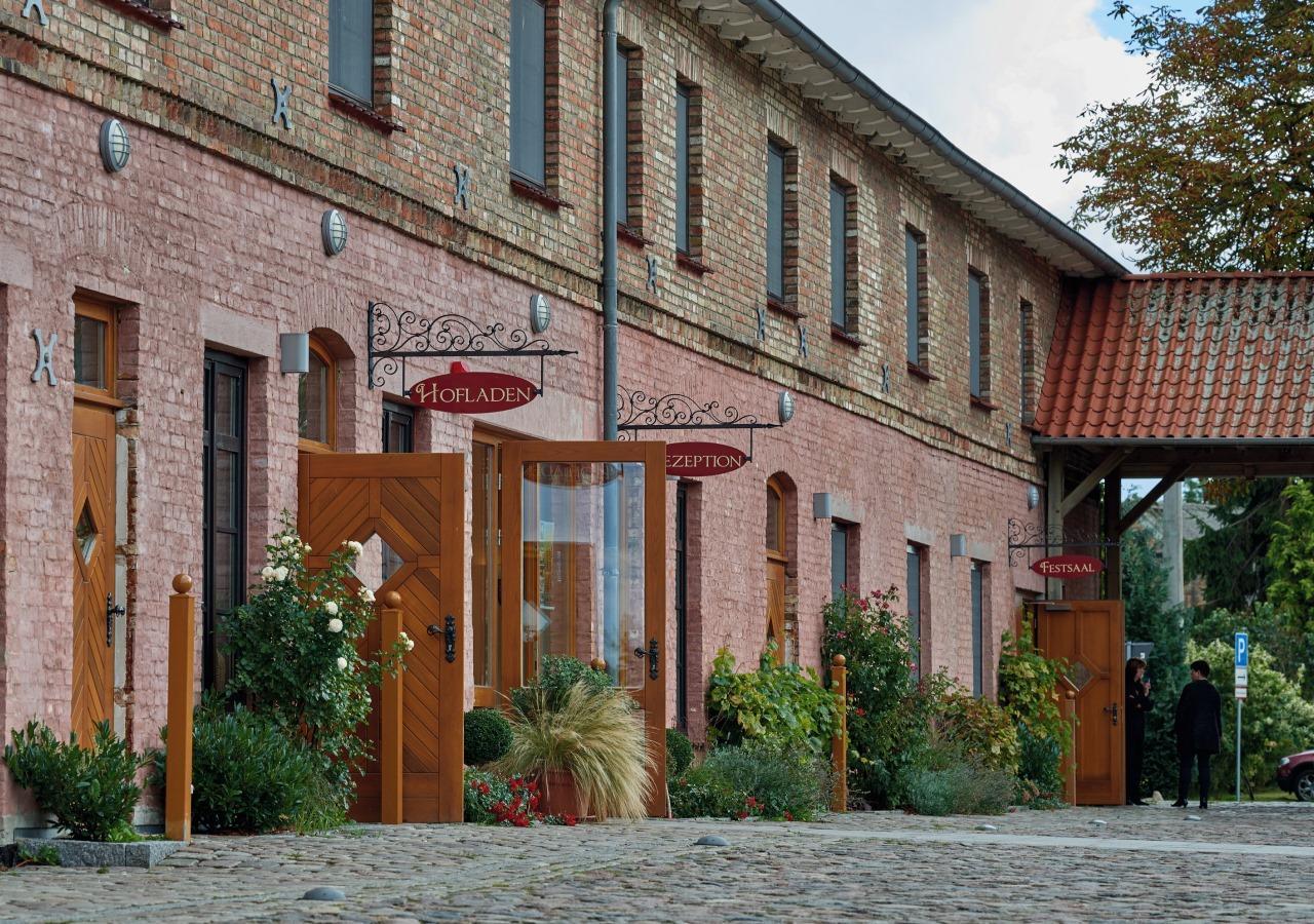 Hotel Und Restaurant Am Peenetal Liepen  ภายนอก รูปภาพ